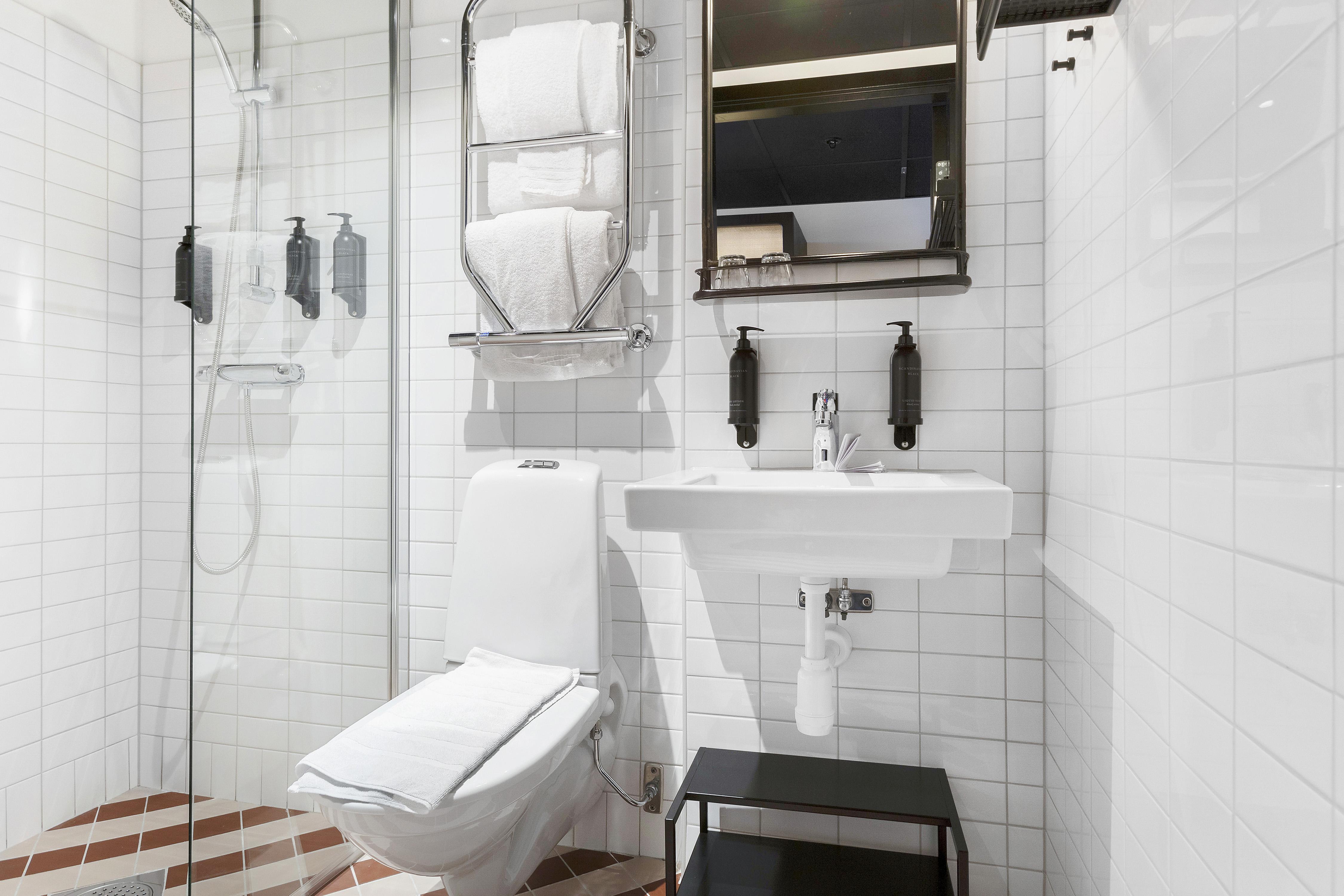 Gio; Bw Signature Collection Hotel 4*