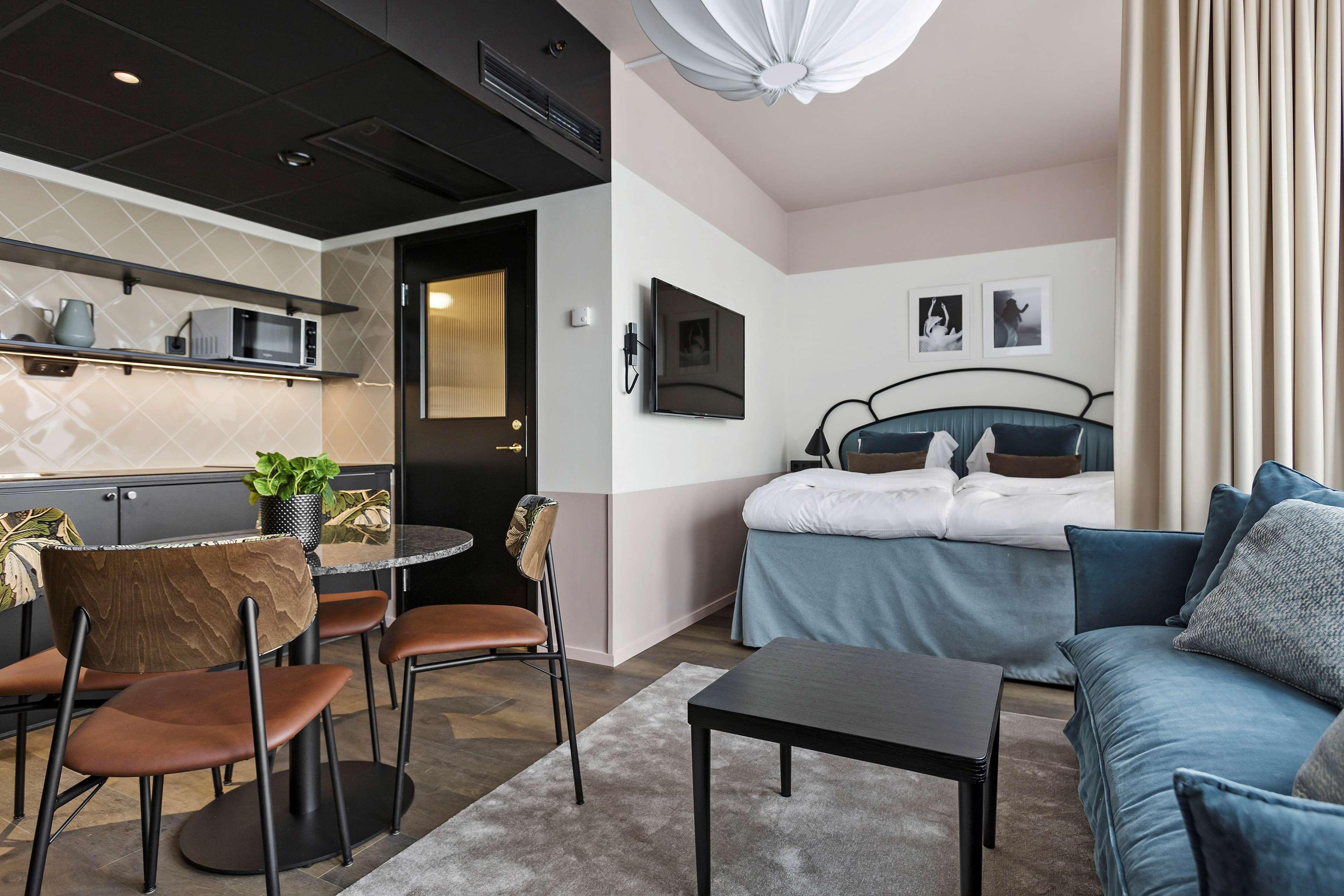 Gio; Bw Signature Collection Hotel