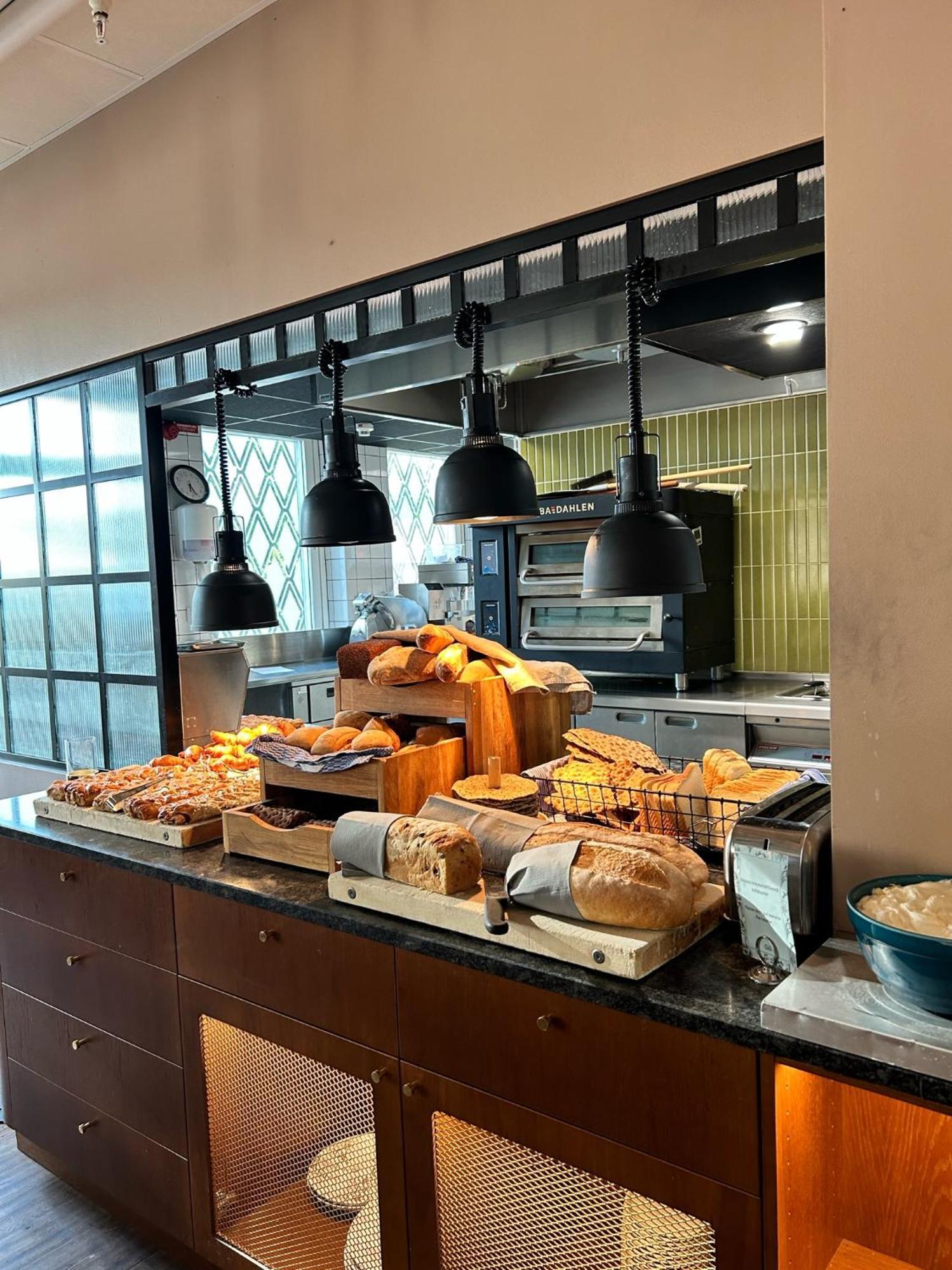 Gio; Bw Signature Collection Hotell Solna