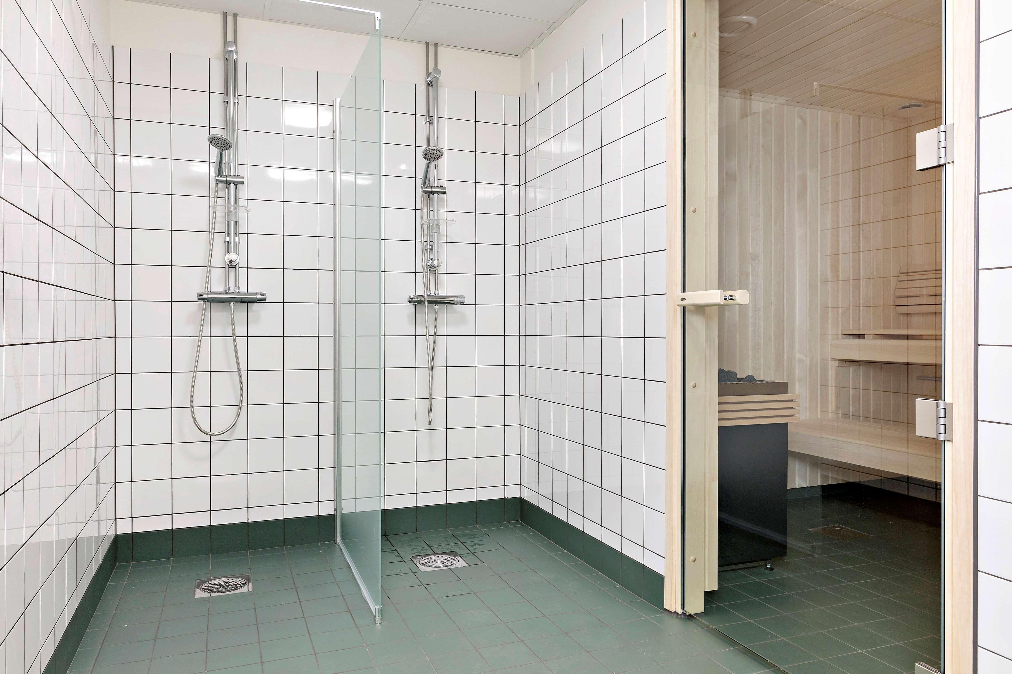 Gio; Bw Signature Collection Solna